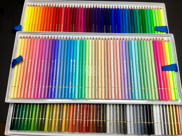 Holbein 150 pc colored pencils complete set