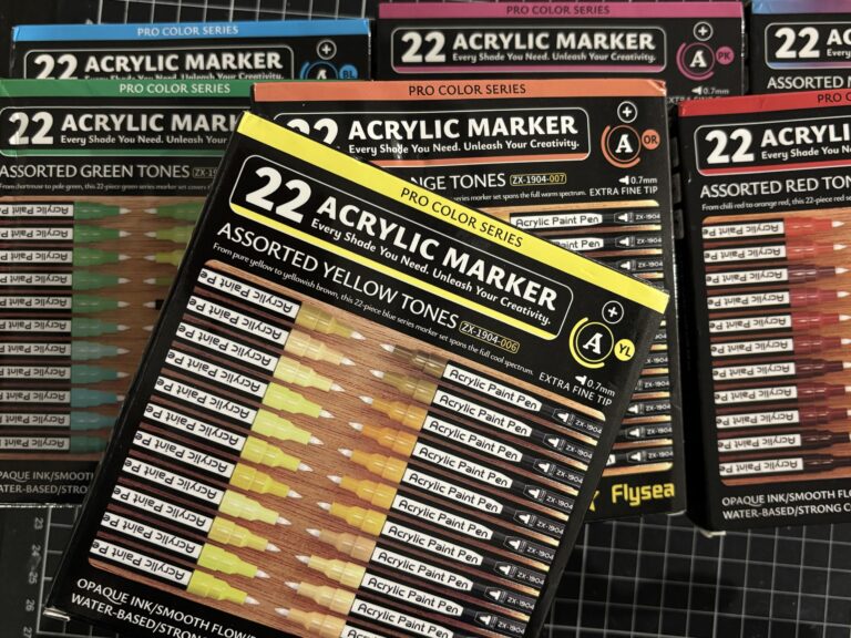 sets of Flysea Fine point acrylic markers